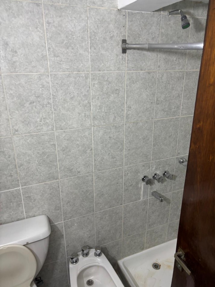Alquiler Departamento 3 dormitorios 3 baños frente Plaza España con cohera Nueva Cordoba
