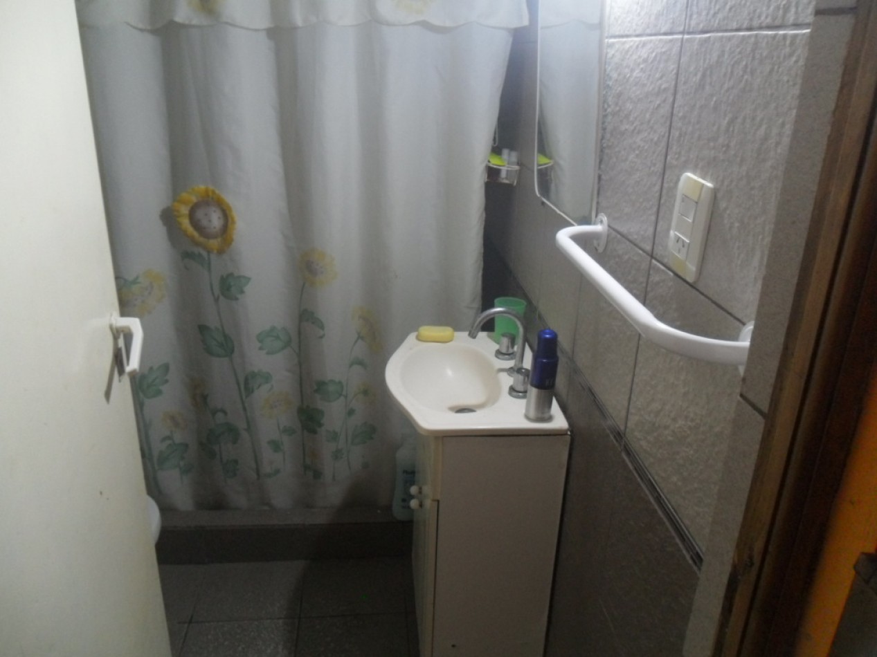Casa 3 Amb. Permuta x depto en san Bernardo