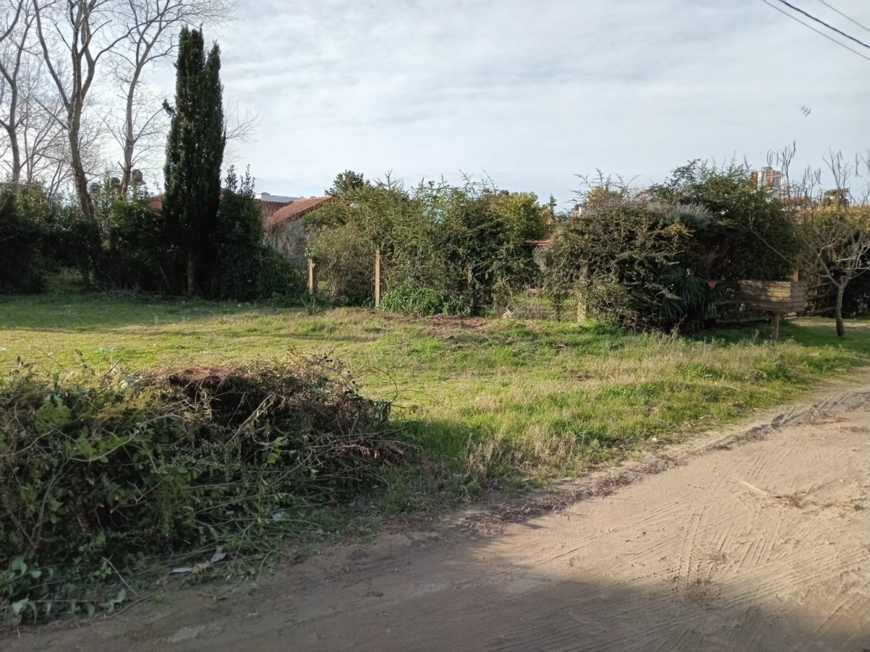 Lote de 860M2 Barrio Tala 