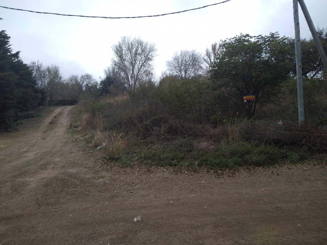 Vendo Lote Esquina 879m2 en Comuna San Roque - Punilla Cordoba