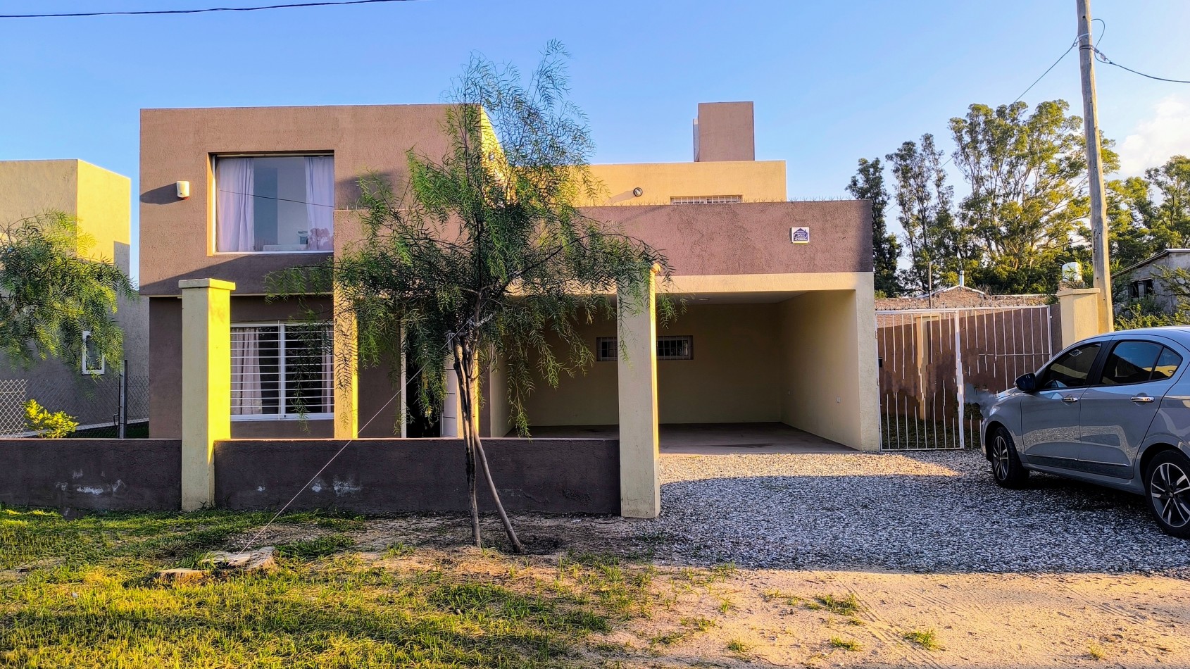 Exclusiva propiedad moderna c/pileta,  y dpto independiente - Villa del Prado- Cordoba