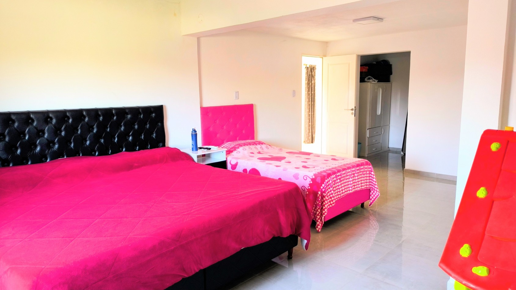 Exclusiva propiedad moderna c/pileta,  y dpto independiente - Villa del Prado- Cordoba