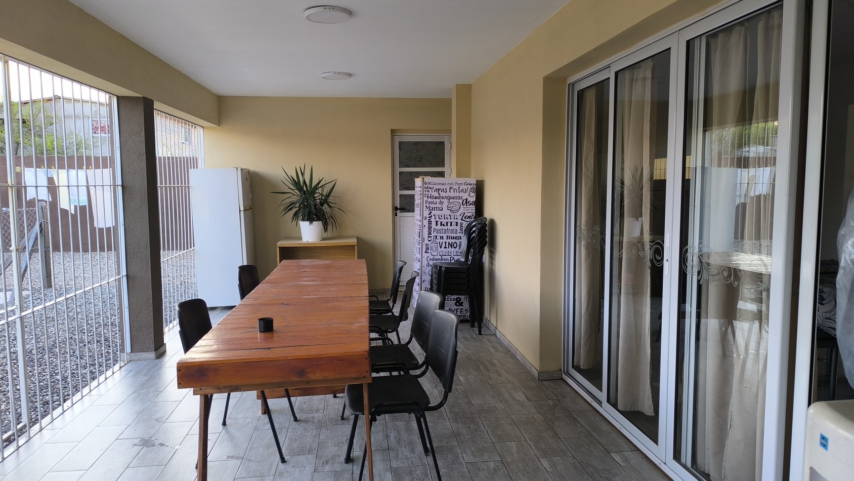 Exclusiva propiedad moderna c/pileta,  y dpto independiente - Villa del Prado- Cordoba