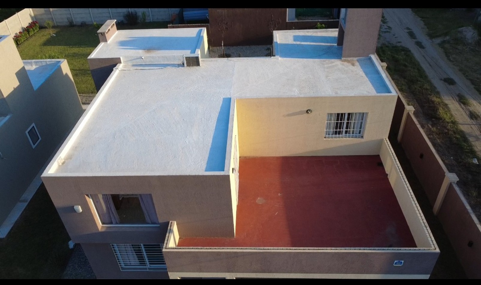 Exclusiva propiedad moderna c/pileta,  y dpto independiente - Villa del Prado- Cordoba