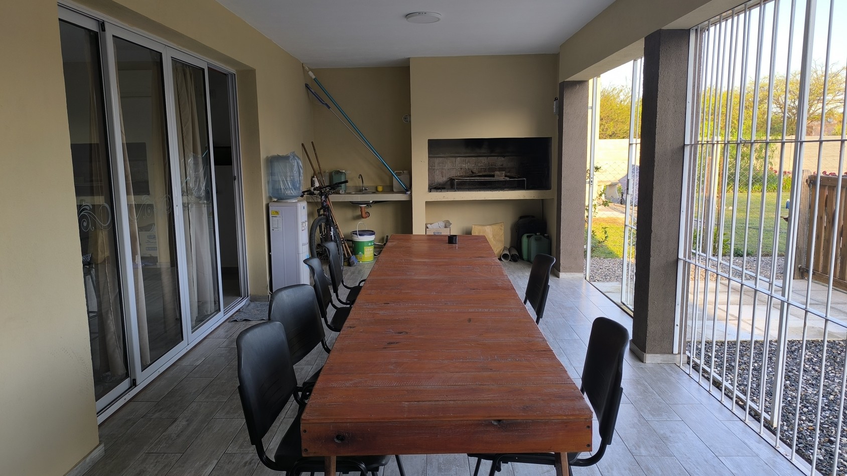 Exclusiva propiedad moderna c/pileta,  y dpto independiente - Villa del Prado- Cordoba