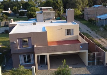 Exclusiva propiedad moderna c/pileta,  y dpto independiente - Villa del Prado- Cordoba