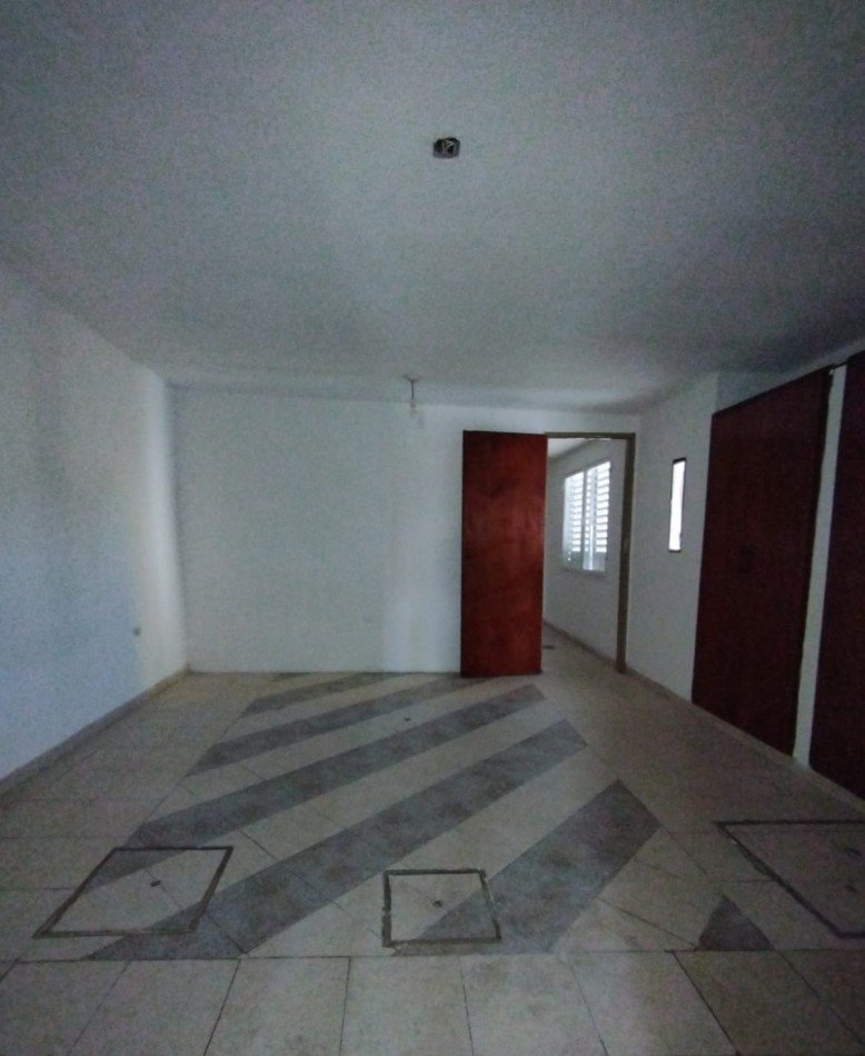Venta de amplia propiedad con dos casas en Barrio Centro America :¡ OPORTUNIDAD UNICA!