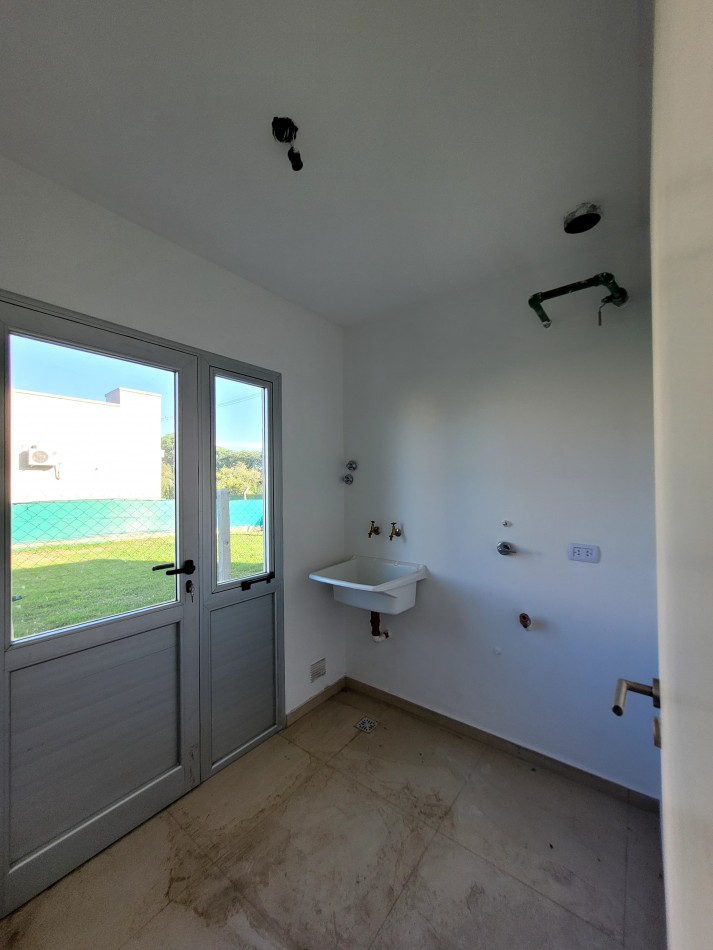 CASA A ESTRENAR EN VENTA EN ALTOS DE CEVIL 2, SAN JOSE- TAFIE VIEJO