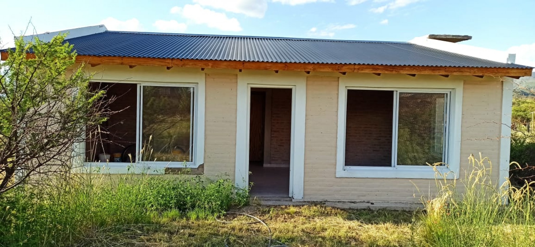 4 CABAÑAS Y 1 CASA A TERMINAR SIERRAS MARIANAS