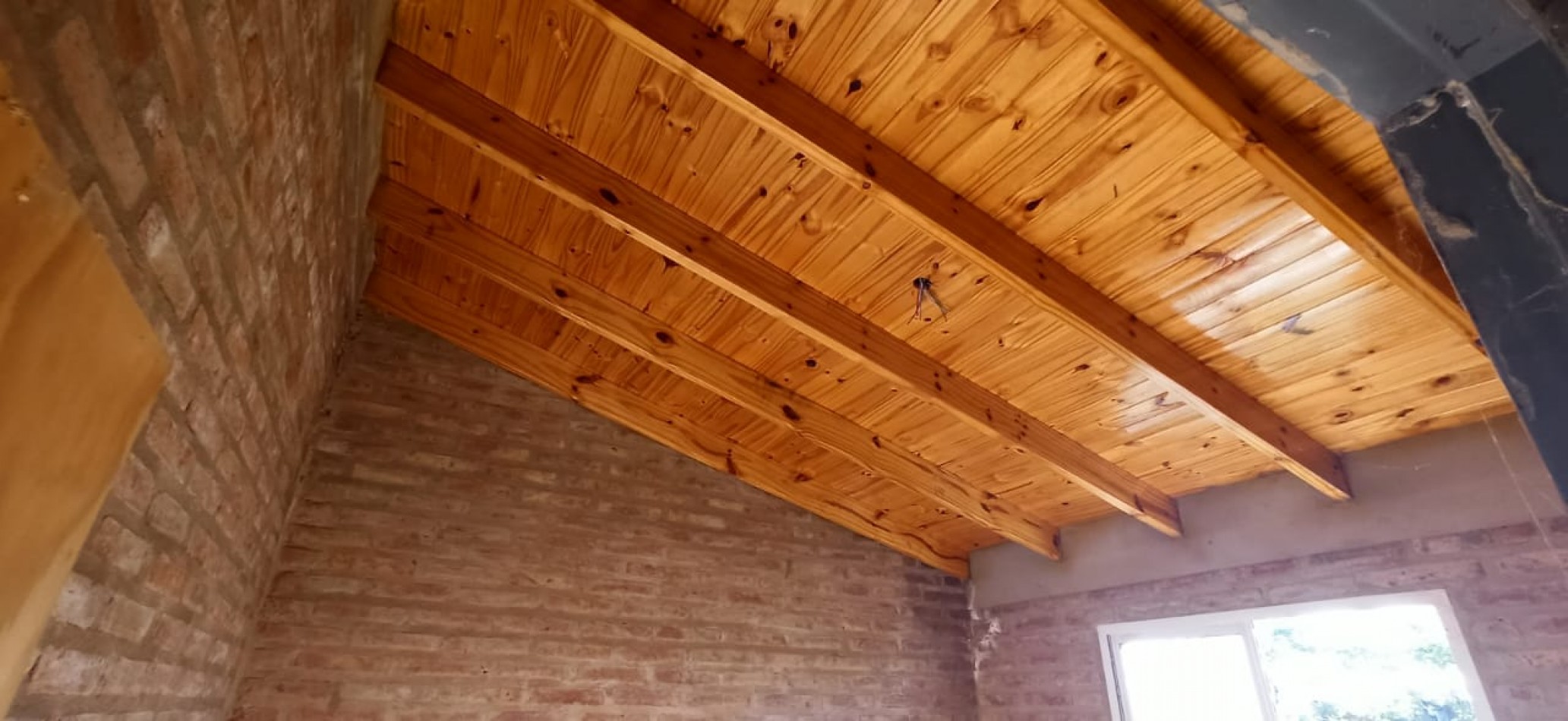 4 CABAÑAS Y 1 CASA A TERMINAR SIERRAS MARIANAS