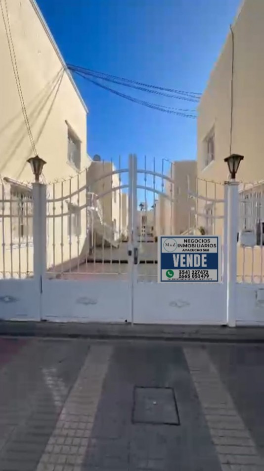 VENDO COMPLEJO DE DEPARTAMENTOS Y LOCAL 