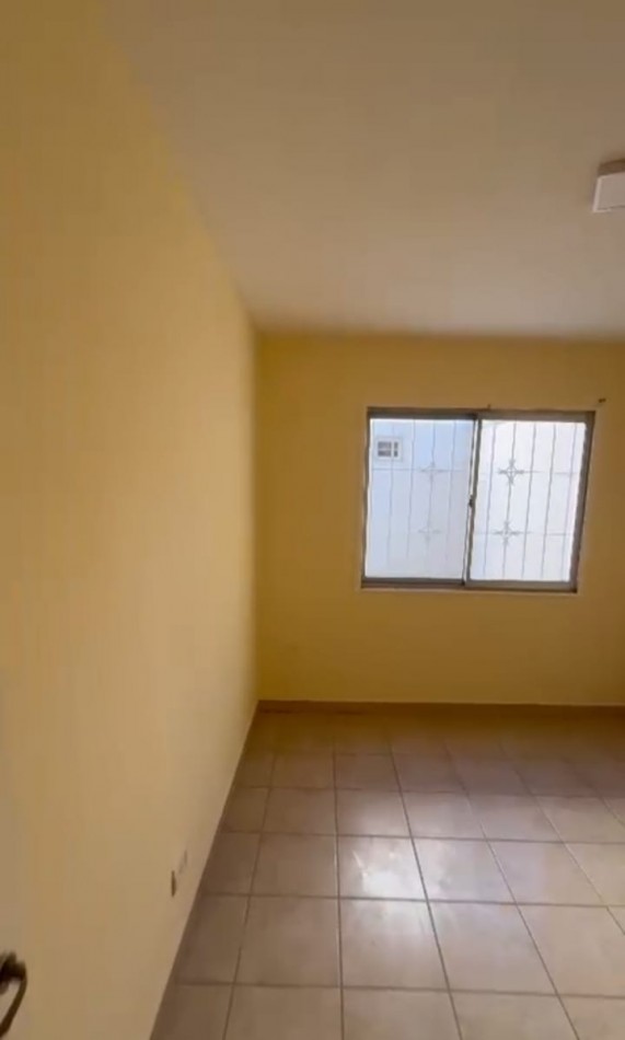 VENDO COMPLEJO DE DEPARTAMENTOS Y LOCAL 