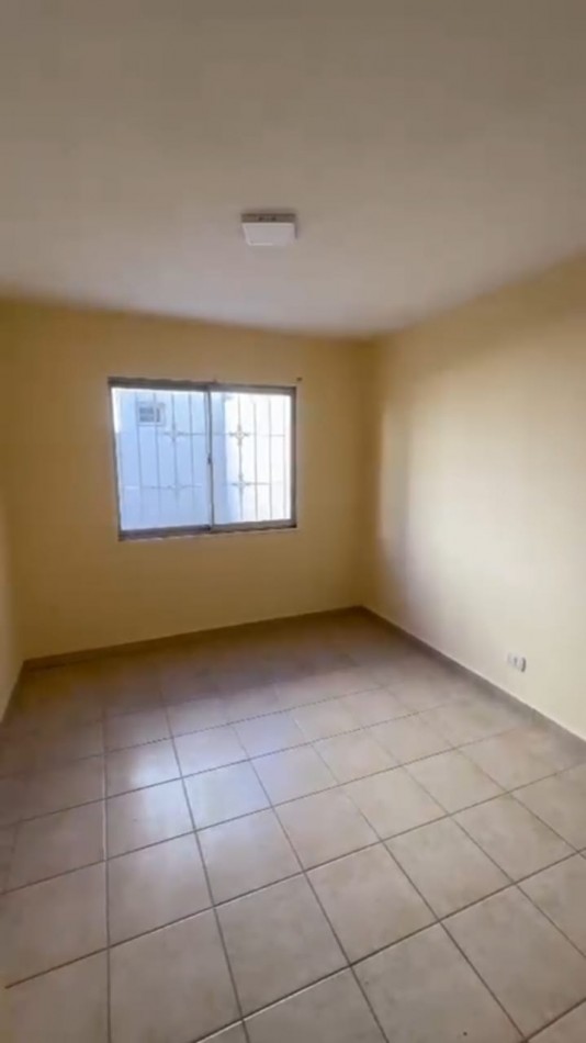 VENDO COMPLEJO DE DEPARTAMENTOS Y LOCAL 