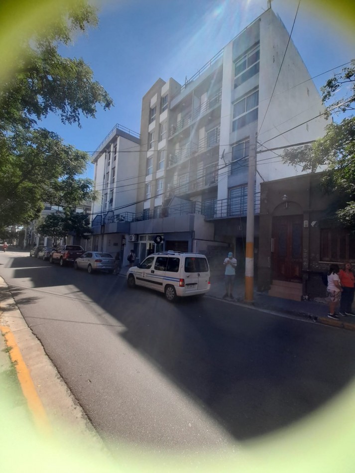 ALQUILO COCHERA EDIFICIO MONTPELLIER