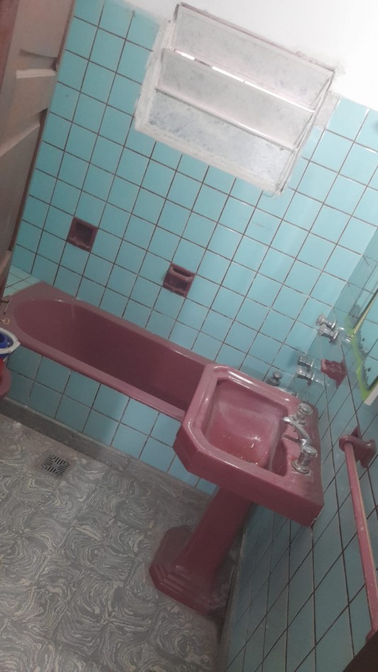 ALQUILO PROPIEDAD PARA USO OFICINAS O GERIATRICO CENTRO