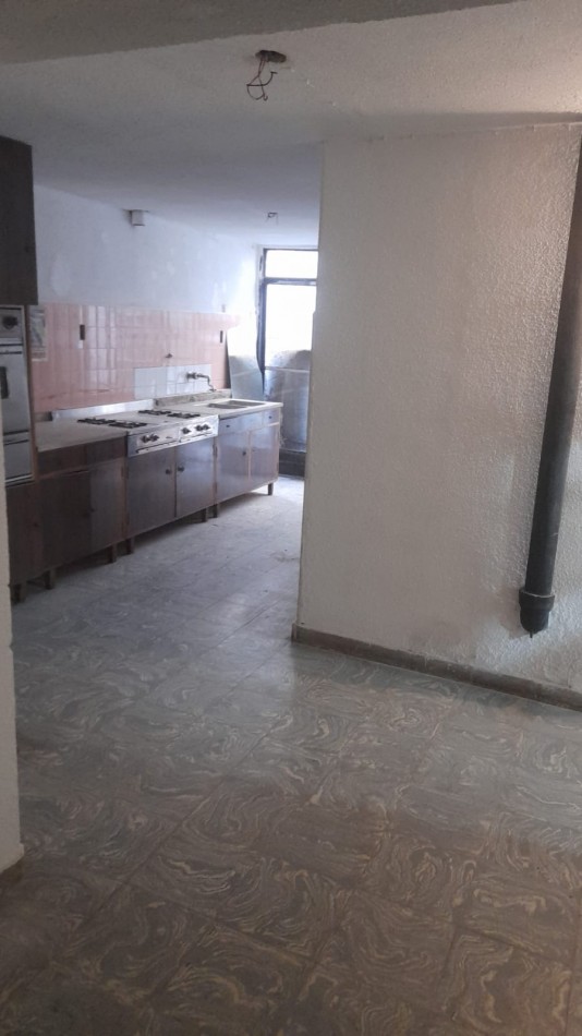 ALQUILO PROPIEDAD PARA USO OFICINAS O GERIATRICO CENTRO