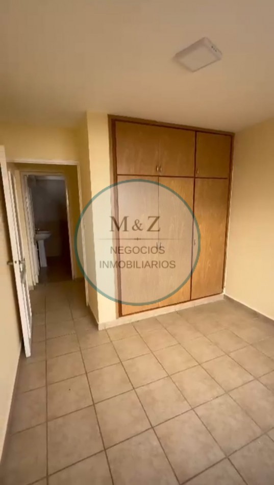 VENDO COMPLEJO DE DEPARTAMENTOS Y LOCAL 