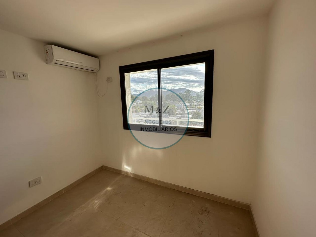VENDE DEPARTAMENTO CON COCHERA