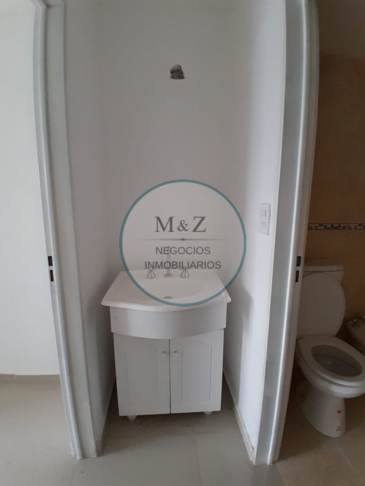 VENDE DEPARTAMENTO FRENTE AL SHOPING
