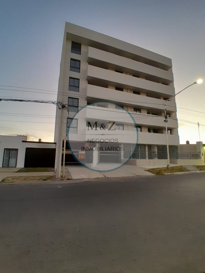 VENDE DEPARTAMENTO FRENTE AL SHOPING