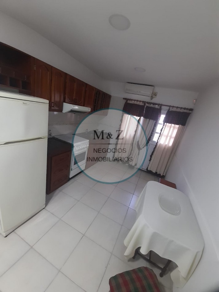 VENDE CASA DE 2 PLANTAS CENTRO SAN LUIS
