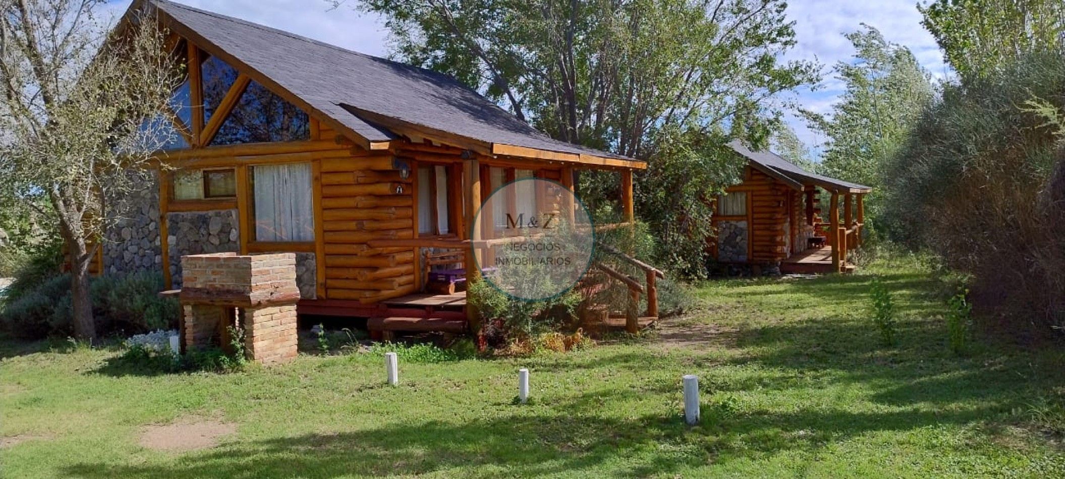 VENDE CASA Y 4 CABAÑAS EN SIERRAS MARIANAS VILLA DE LA QUEBRADA