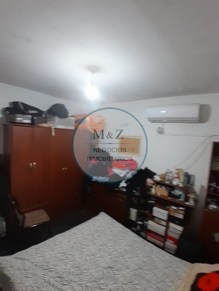 VENDE CASA ESQUINA CON GALPON Y DEPARTAMENTO