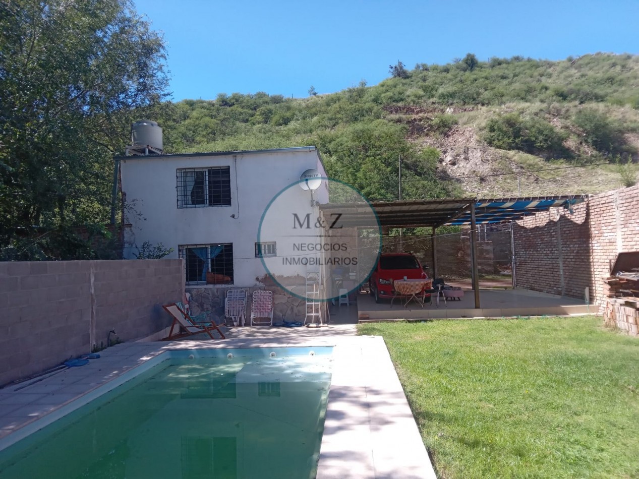 CASA CON PILETA EN VENTA EN EL VOLCAN