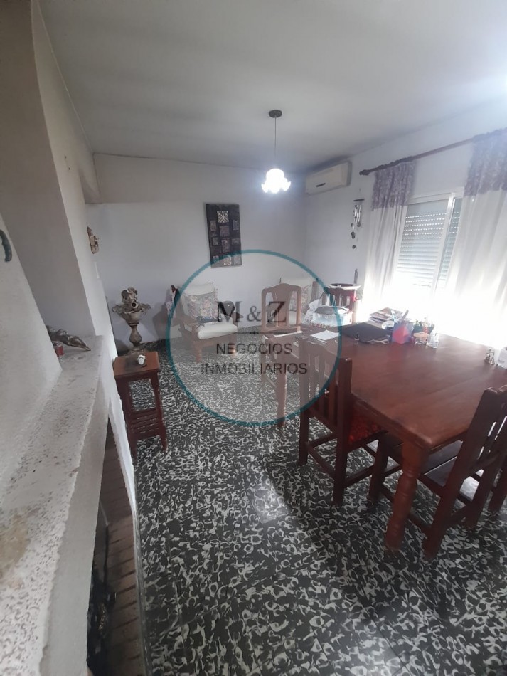 VENDE CASA DE 2 PLANTAS CENTRO SAN LUIS