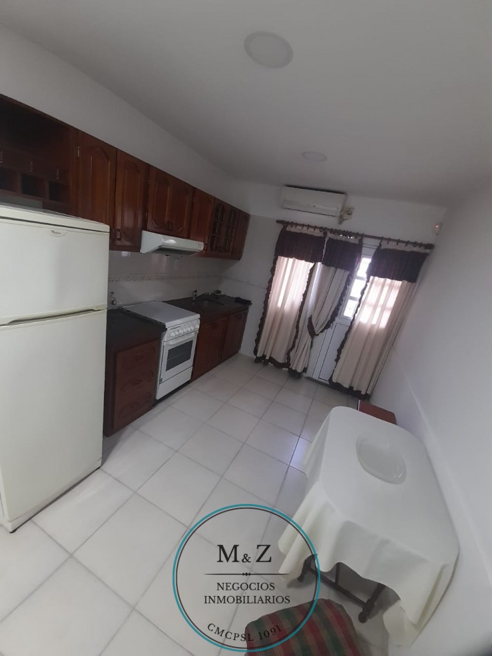 VENDE CASA DE 2 PLANTAS CENTRO SAN LUIS
