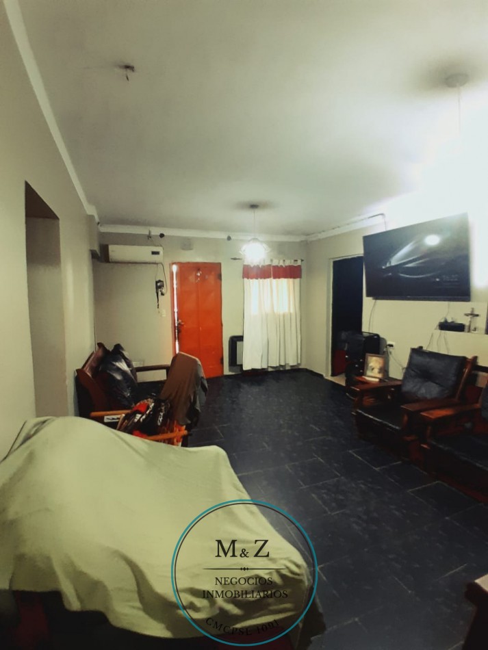 VENDE CASA ESQUINA CON GALPON Y DEPARTAMENTO