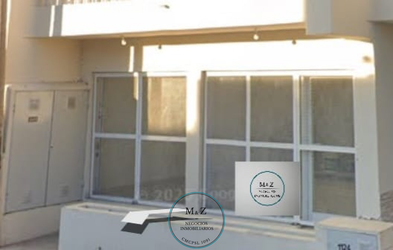 VENDE LOCAL COMERCIAL NUEVO