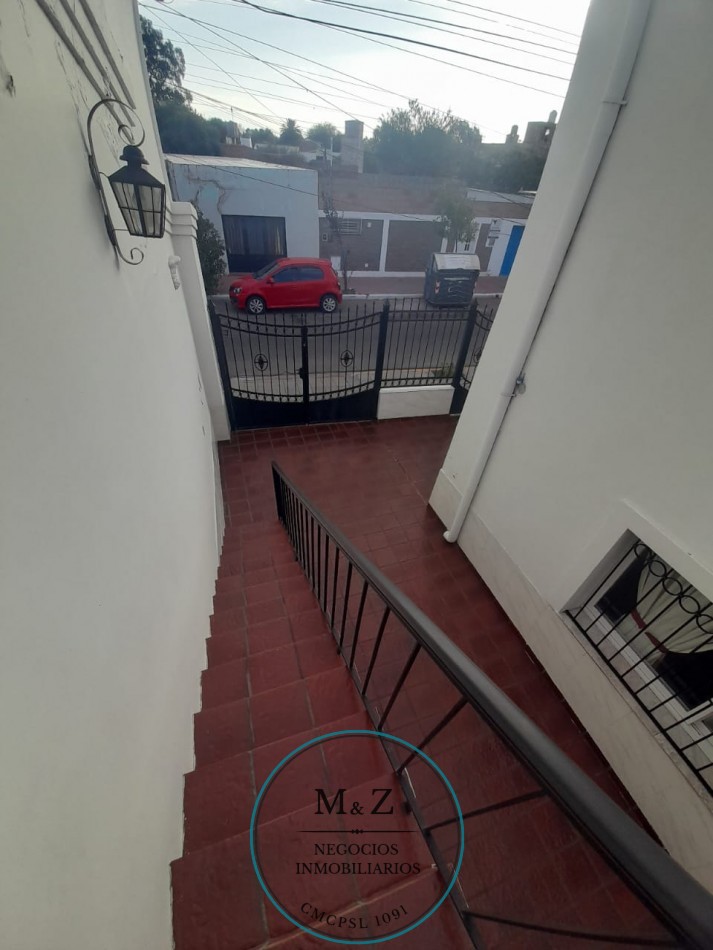 VENDE CASA DE 2 PLANTAS CENTRO SAN LUIS