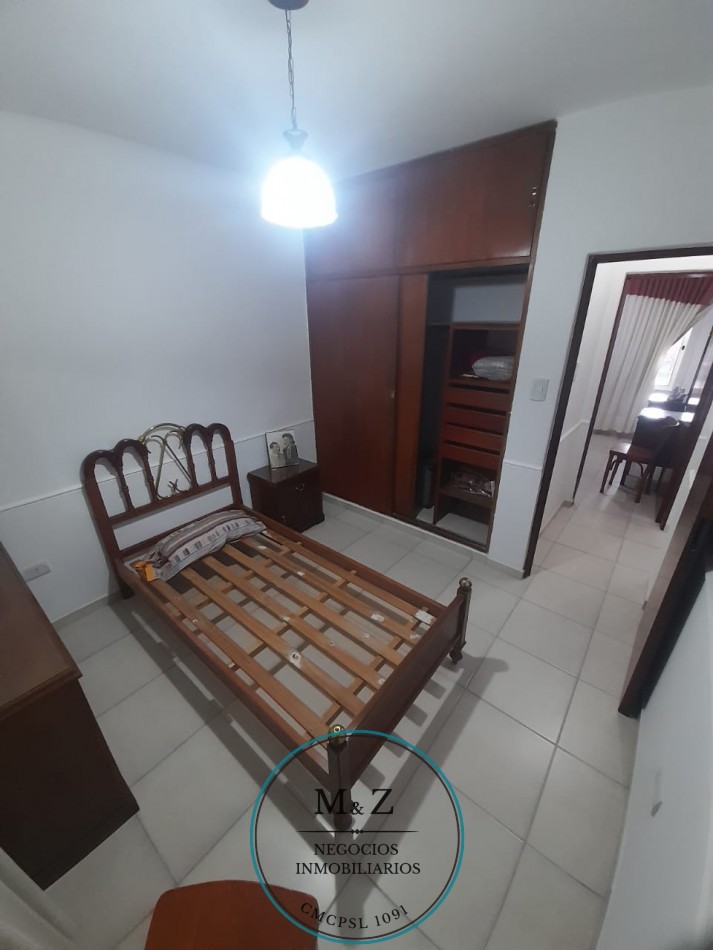 VENDE CASA DE 2 PLANTAS CENTRO SAN LUIS