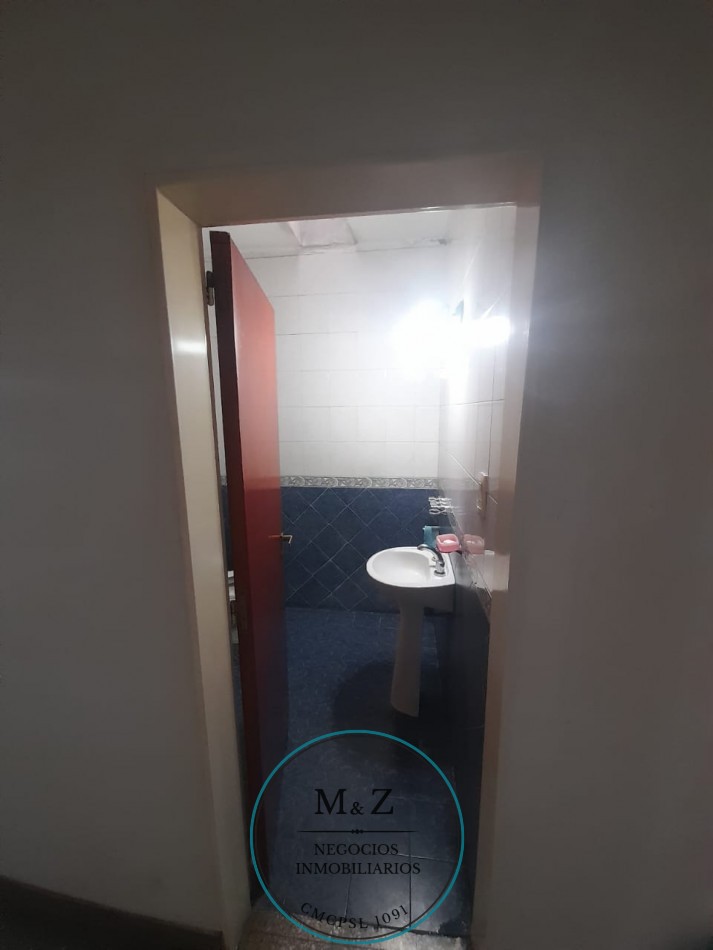 VENDE CASA DE 2 PLANTAS CENTRO SAN LUIS