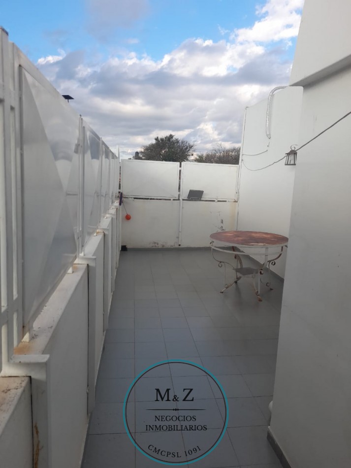 VENDE CASA DE 2 PLANTAS CENTRO SAN LUIS