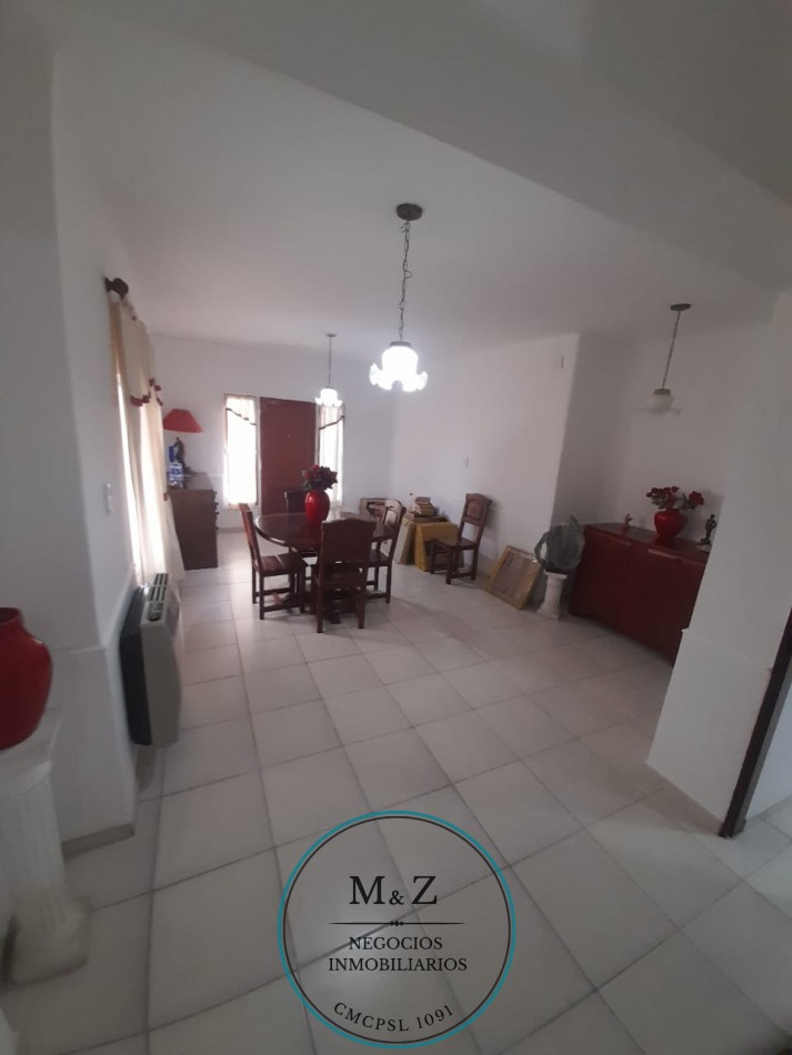 VENDE CASA DE 2 PLANTAS CENTRO SAN LUIS