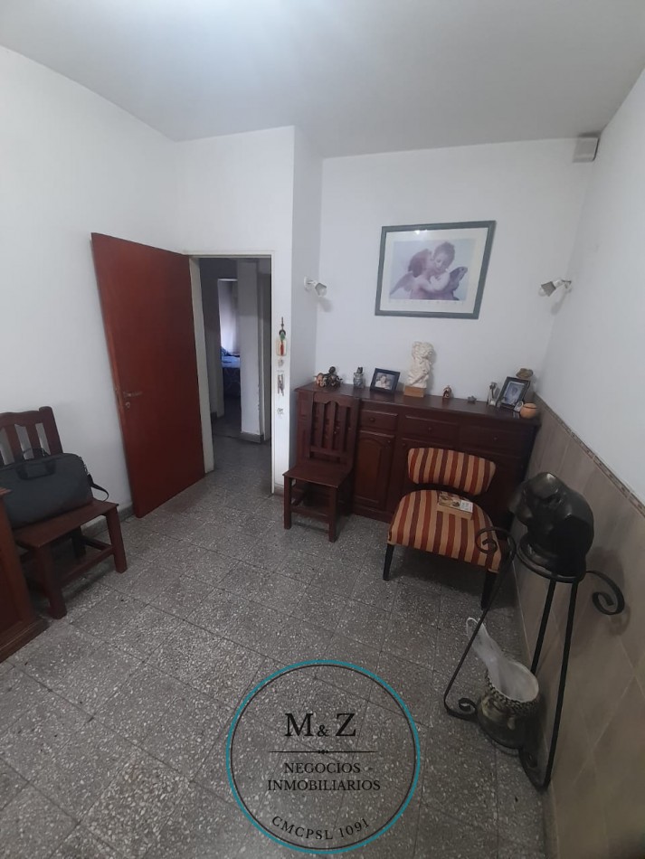VENDE CASA DE 2 PLANTAS CENTRO SAN LUIS