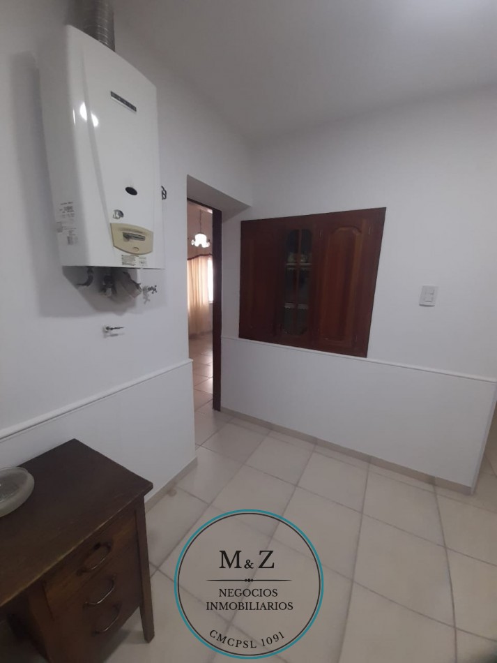 VENDE CASA DE 2 PLANTAS CENTRO SAN LUIS