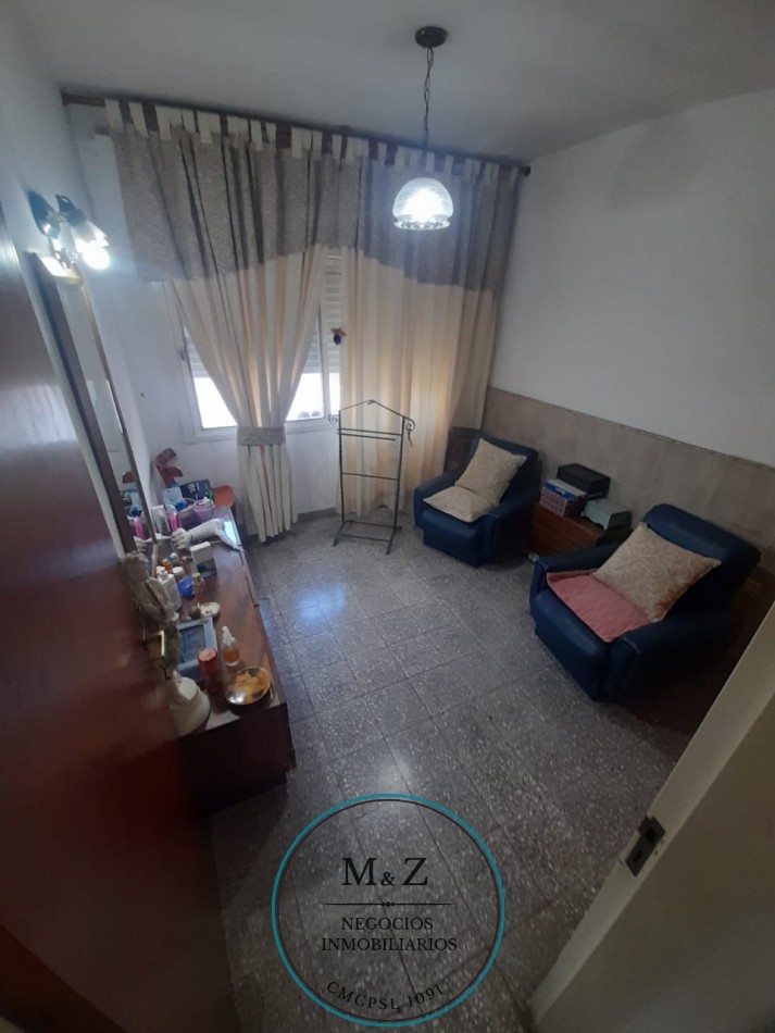 VENDE CASA DE 2 PLANTAS CENTRO SAN LUIS