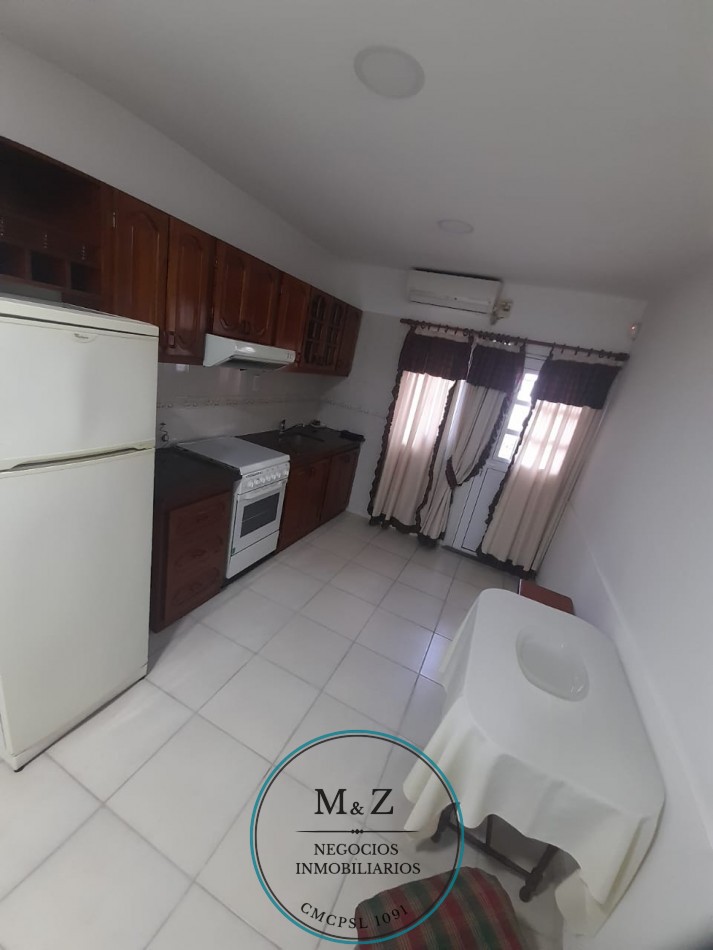 VENDE CASA DE 2 PLANTAS CENTRO SAN LUIS