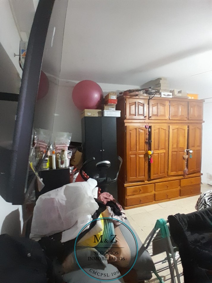 VENDE CASA ESQUINA CON GALPON Y DEPARTAMENTO