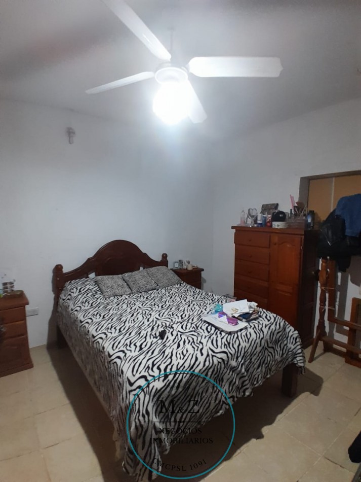 VENDE CASA ESQUINA CON GALPON Y DEPARTAMENTO