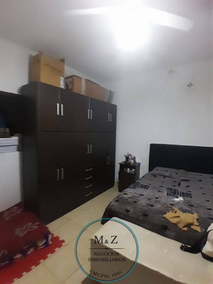 VENDE CASA ESQUINA CON GALPON Y DEPARTAMENTO