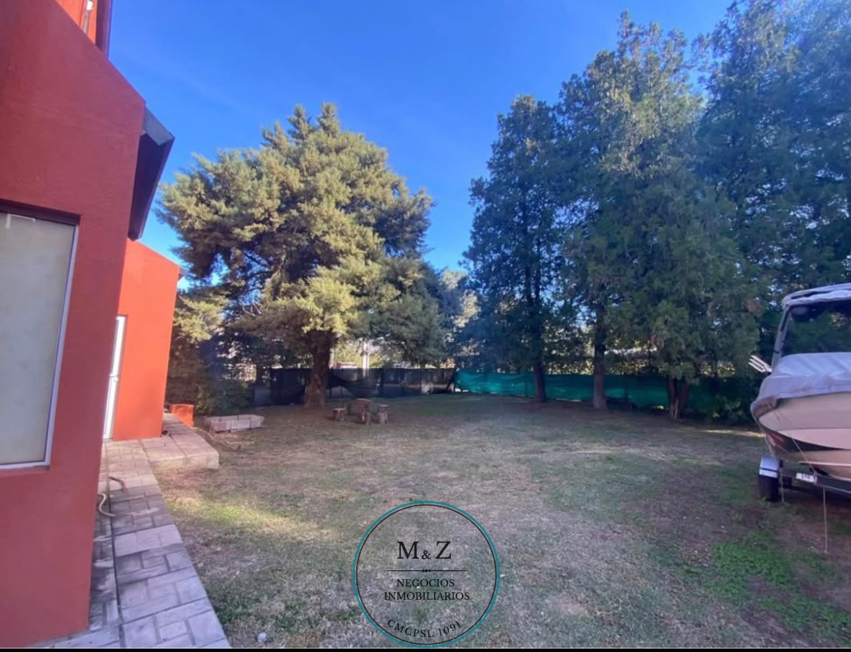 VENDO HERMOSA CASA LAS CHACRAS, JUANA KOSLAY B° PAMPAZUL
