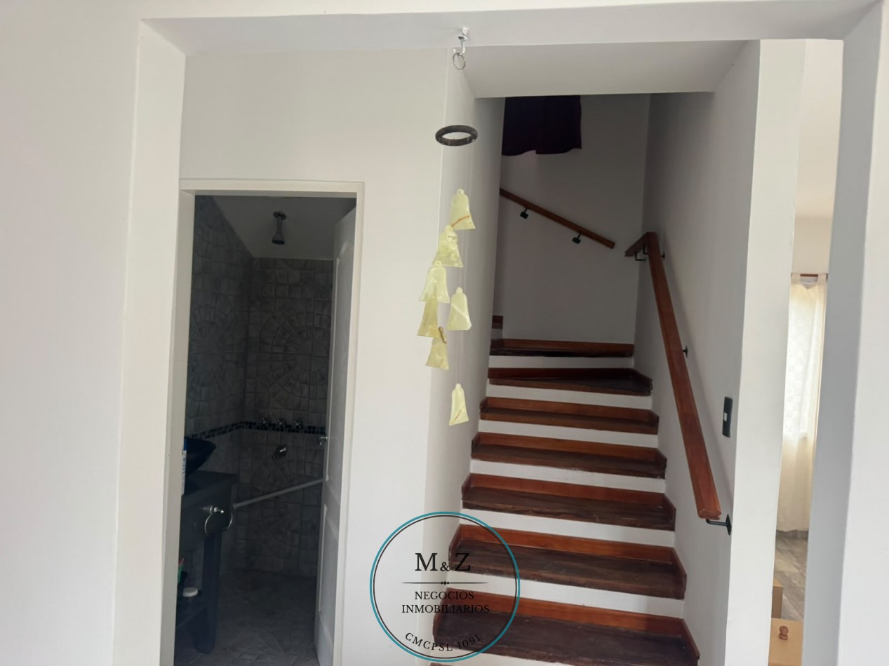 VENDO HERMOSA CASA LAS CHACRAS, JUANA KOSLAY B° PAMPAZUL