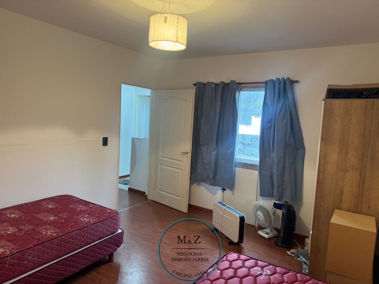 VENDO HERMOSA CASA LAS CHACRAS, JUANA KOSLAY B° PAMPAZUL
