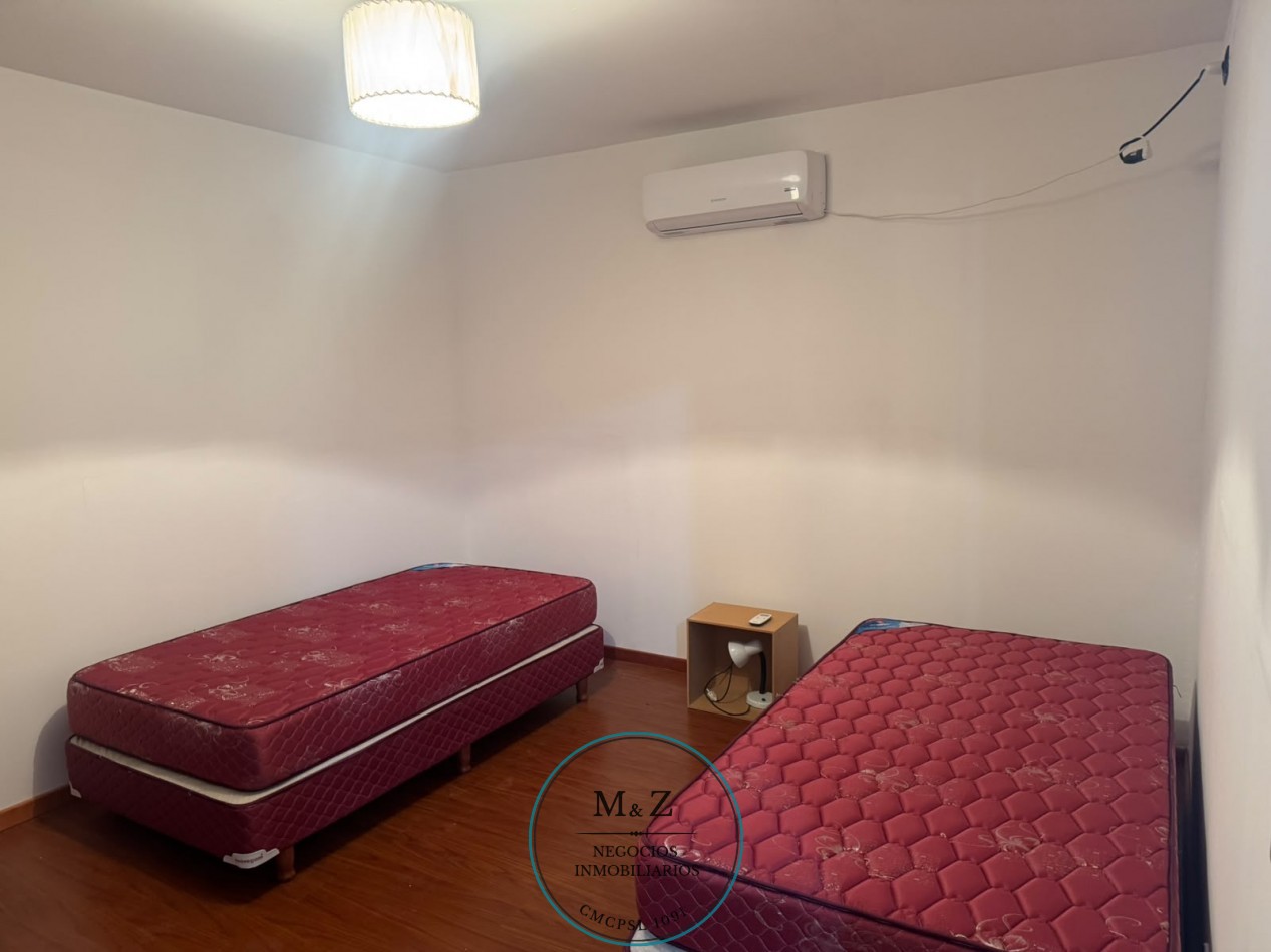 VENDO HERMOSA CASA LAS CHACRAS, JUANA KOSLAY B° PAMPAZUL