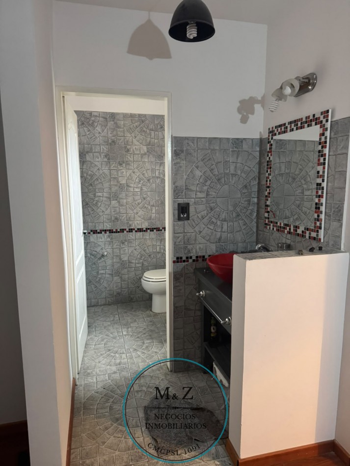 VENDO HERMOSA CASA LAS CHACRAS, JUANA KOSLAY B° PAMPAZUL