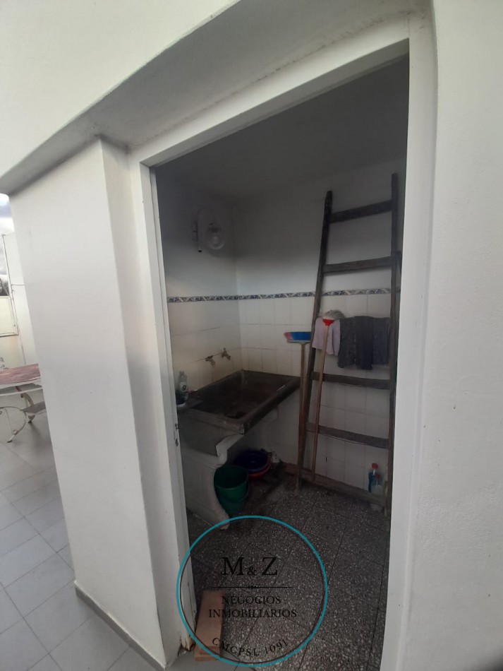 VENDE CASA DE 2 PLANTAS CENTRO SAN LUIS
